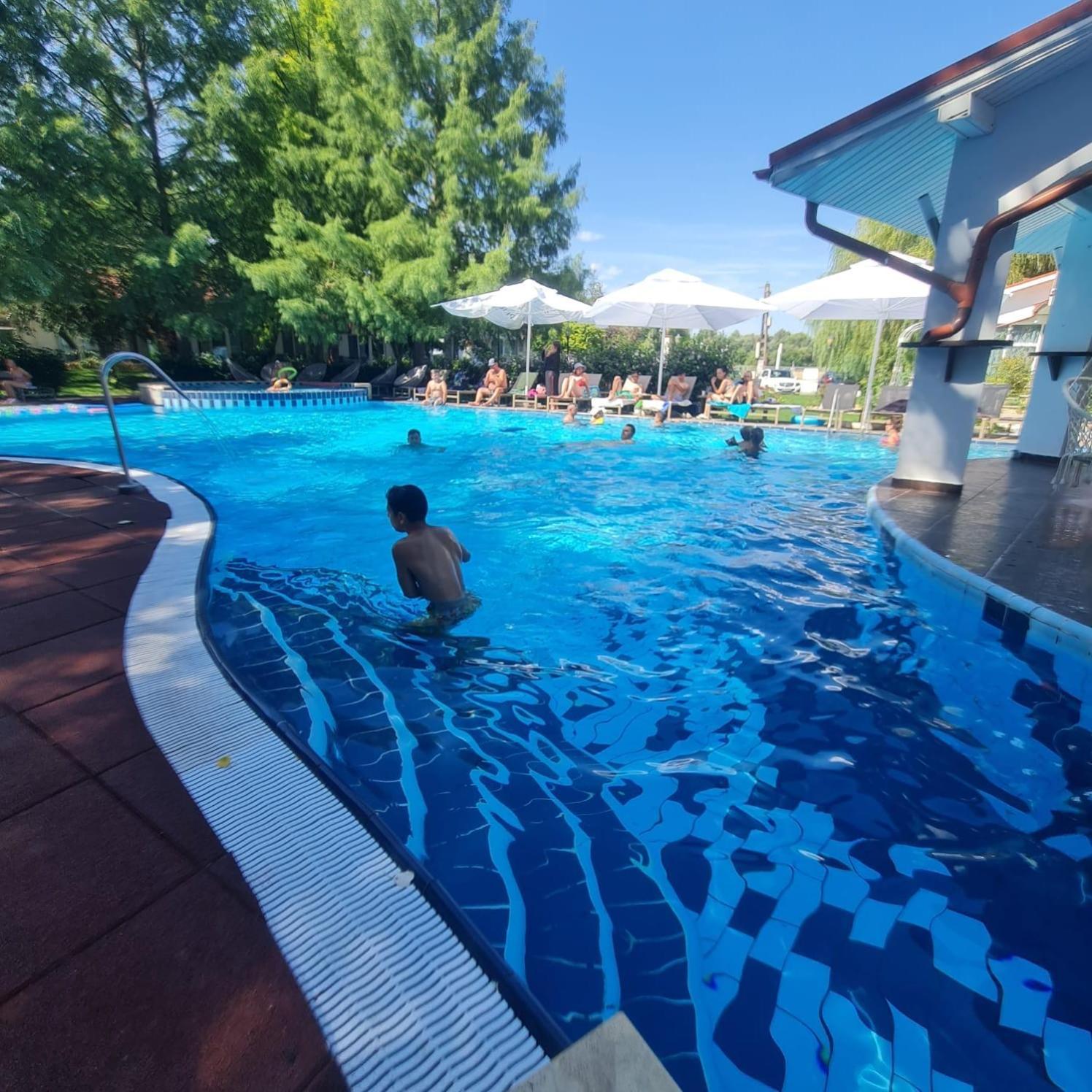 Steaua Apelor Family Resort Nufaru 外观 照片